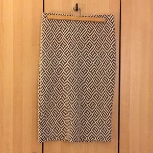 Zara black and white jaquered skirt